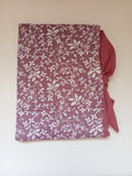 Pochette à livre de poche mauve