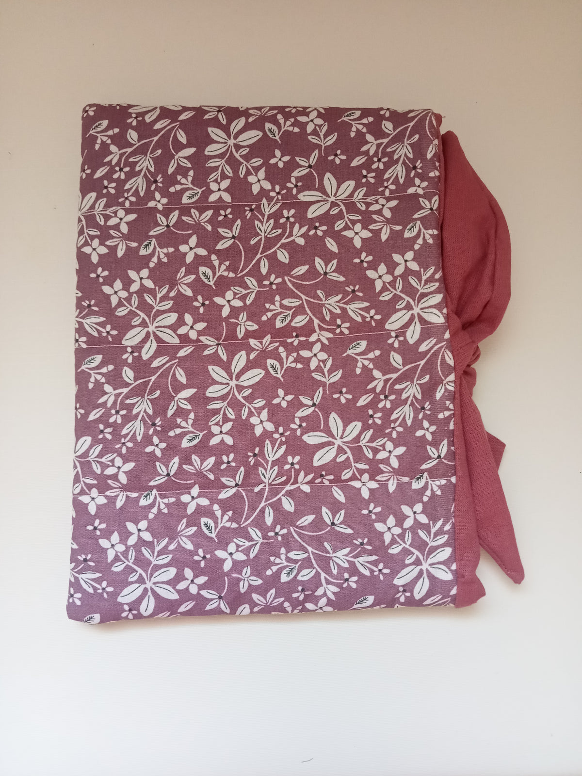 Pochette à livre de poche mauve