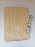 Pochette à livre de poche jaune