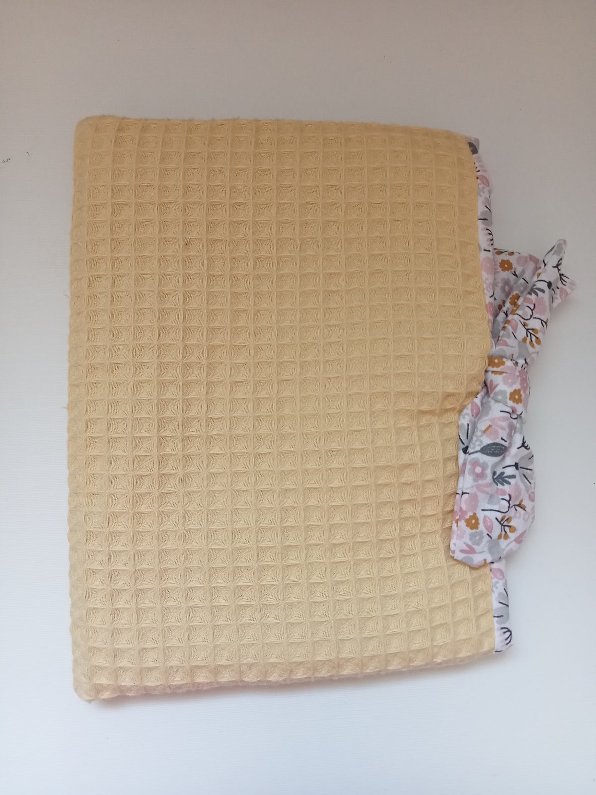 Pochette à livre de poche jaune